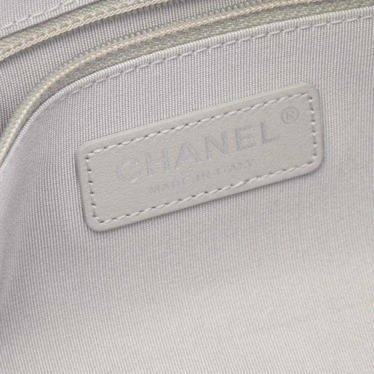 Pre Owned CHANEL Shoulder Bag Gray