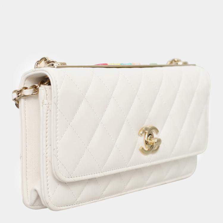 Pre Owned Chanel White Quilted Lambskin Leather CC Trendy Wallet on Chain