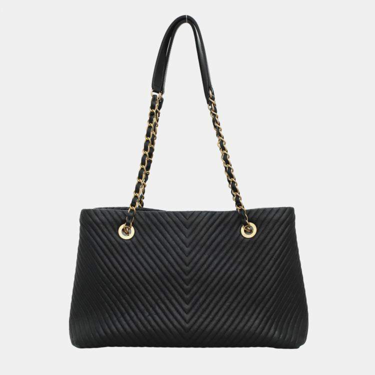 Pre Owned Chanel Black Chevron Leather CC Chain Surpique Shoulder Bag