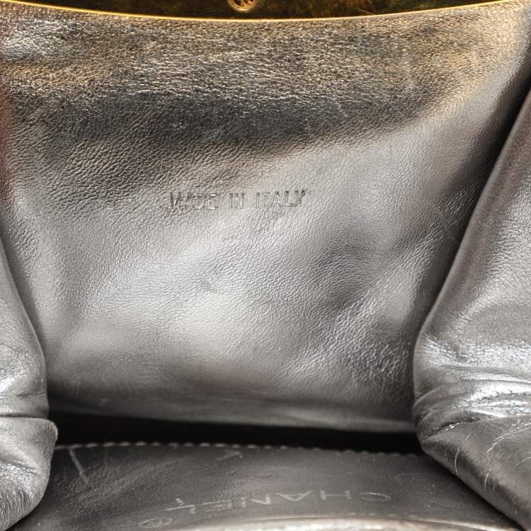Pre Owned Chanel Silver Quilted Leather Vintage CC Chain Detail Shoulder Bag