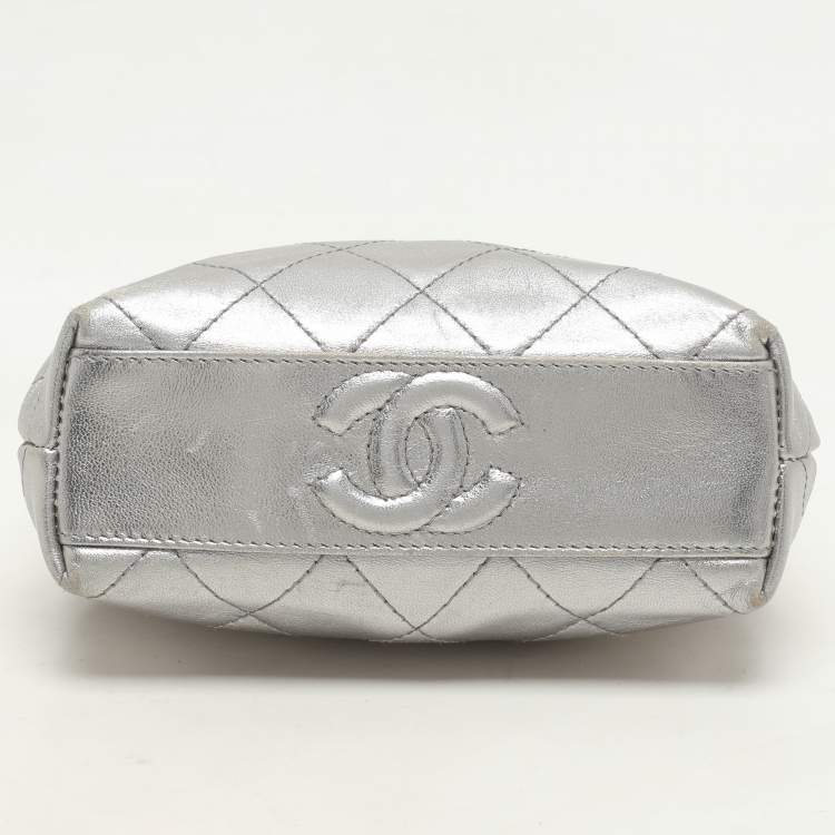 Pre Owned Chanel Silver Quilted Leather Vintage CC Chain Detail Shoulder Bag