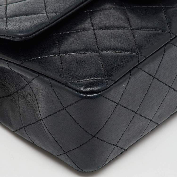 مملوكة مسبقًا Chanel Black Quilted Leather Small Classic Double Flap Bag