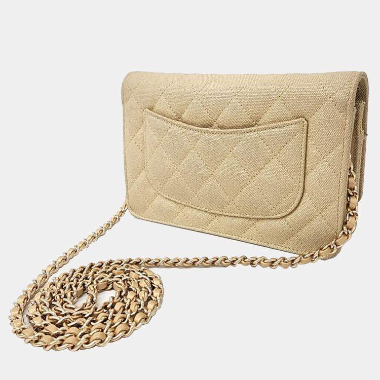 مملوكة مسبقًا Chanel Beige Fabric chain crossbody bag