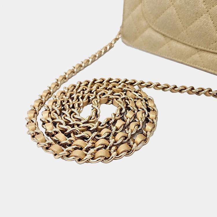 مملوكة مسبقًا Chanel Beige Fabric chain crossbody bag