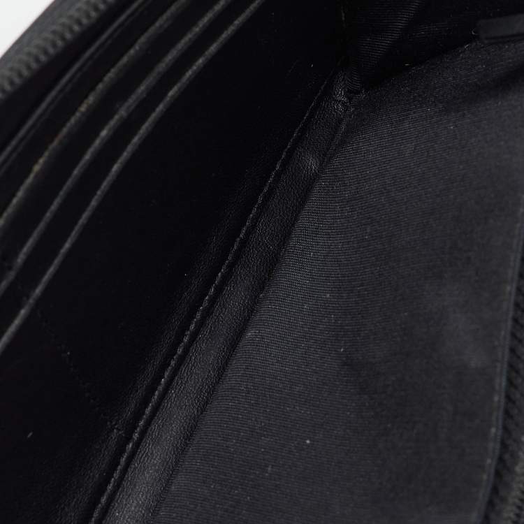 Pre Owned Chanel Black Quilted Leather Boy Zip Around Wallet