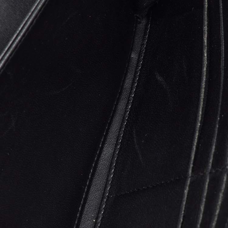 Pre Owned Chanel Black Quilted Leather Boy Zip Around Wallet
