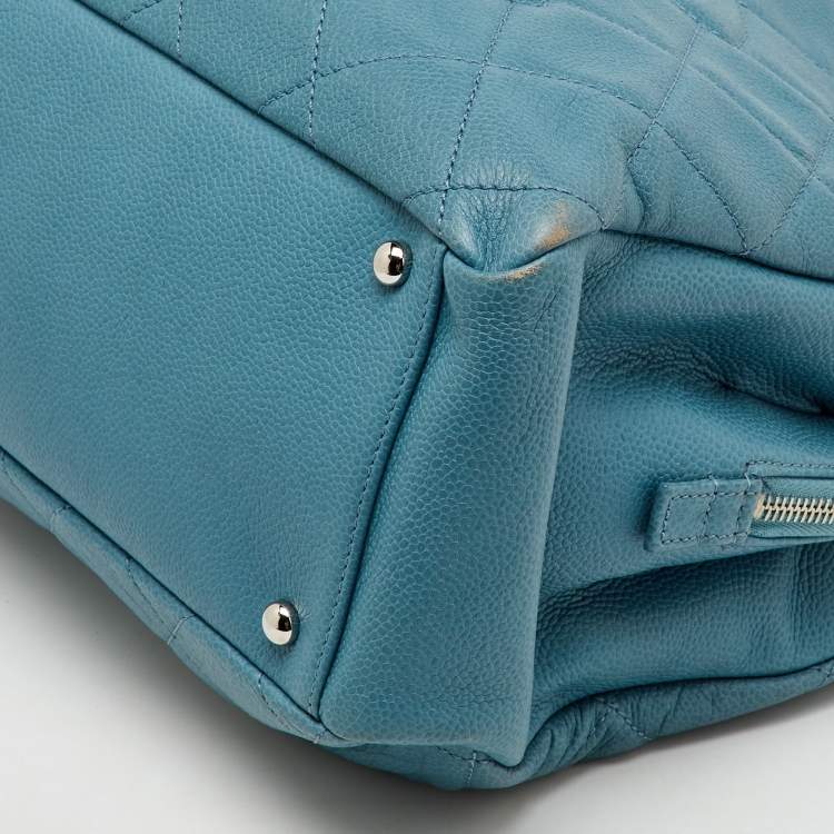 Pre Owned Chanel Blue Quilted Caviar Leather Petite Timeless Tote