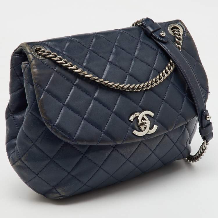 Pre Owned Chanel Navy Blue Quilted Leather Daily Supple Flap Bag
