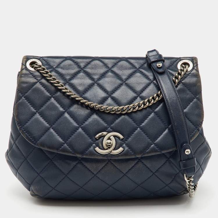 Pre Owned Chanel Navy Blue Quilted Leather Daily Supple Flap Bag