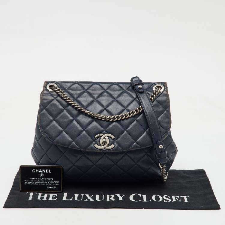 Pre Owned Chanel Navy Blue Quilted Leather Daily Supple Flap Bag