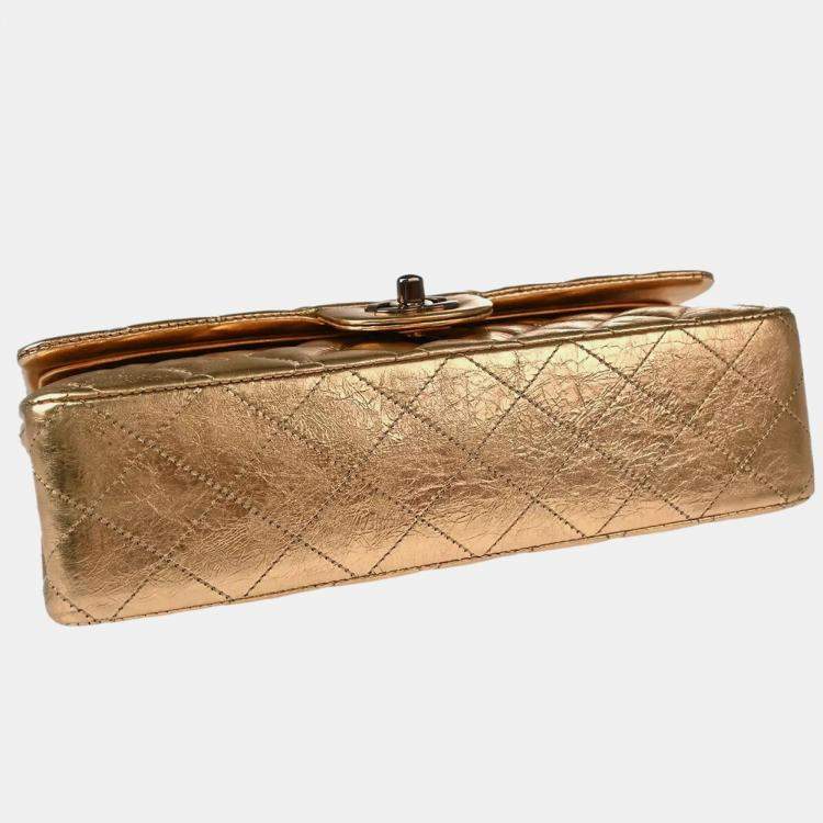 مملوكة مسبقًا Chanel Gold Metallic Lambskin Medium Classic Double Flap Shoulder Bag