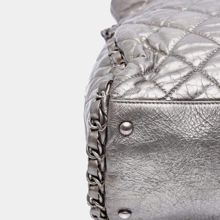 Pre Owned Chanel Silver Large Quilted Metallic Calfskin Chain Me Hobo