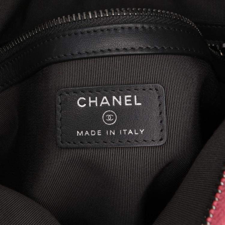 Pre Owned Chanel Black/Blue Calfskin Medium Chevron Aged Gabrielle Cosmetic Clutch