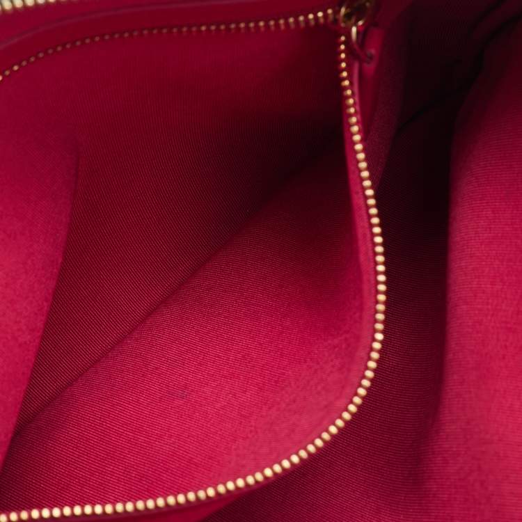 Pre Owned Chanel Black Quilted Caviar Leather Phone Pocket O Case Clutch