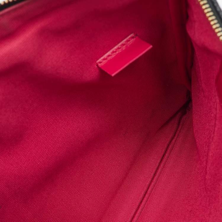 Pre Owned Chanel Black Quilted Caviar Leather Phone Pocket O Case Clutch