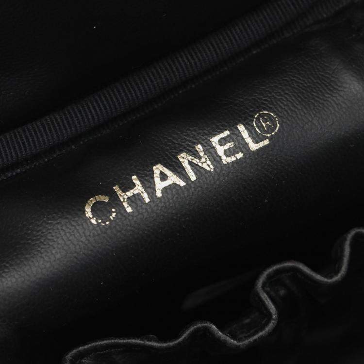 Pre Owned Chanel Black Grained Calfskin Coco Mark Vanity Handbag