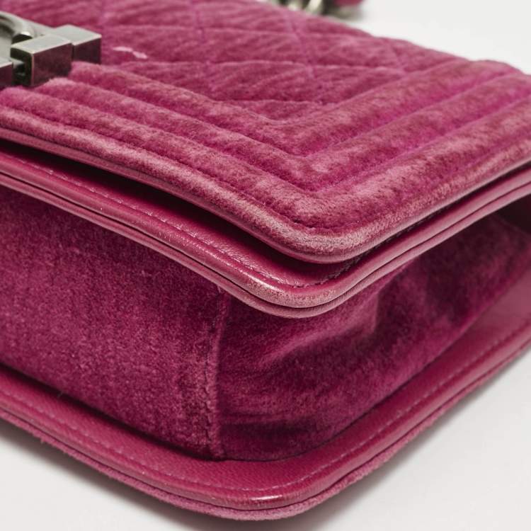Pre Owned Chanel Fuchsia Quilted Velvet Small Boy Flap Bag