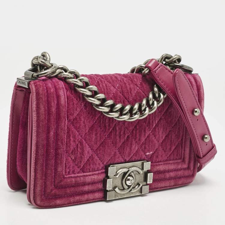Pre Owned Chanel Fuchsia Quilted Velvet Small Boy Flap Bag