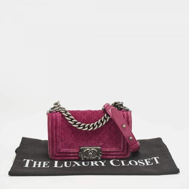 Pre Owned Chanel Fuchsia Quilted Velvet Small Boy Flap Bag