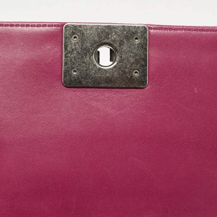 Pre Owned Chanel Fuchsia Quilted Velvet Small Boy Flap Bag