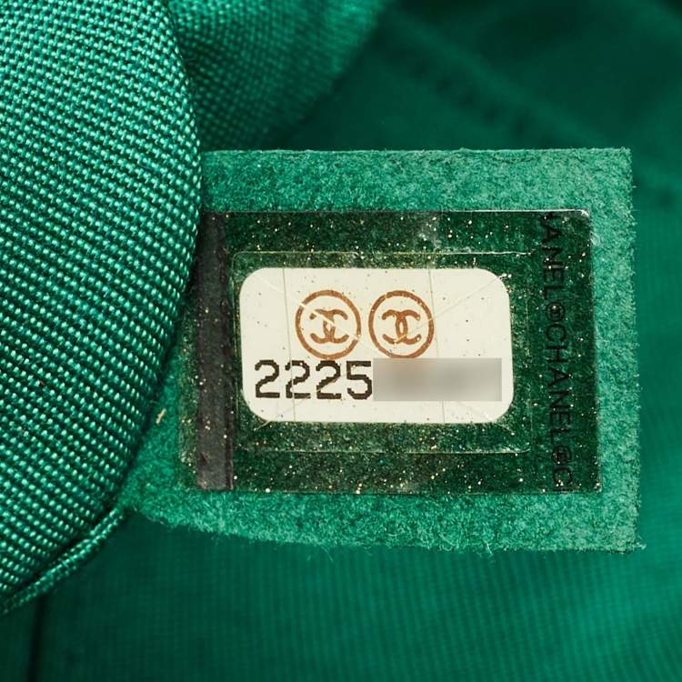 Pre Owned Chanel Green Quilted Leather New Medium Boy Flap Bag