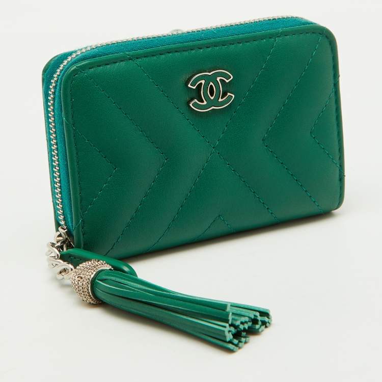 Pre Owned Chanel Green Quilted Leather Tassel Coin Zip Wallet