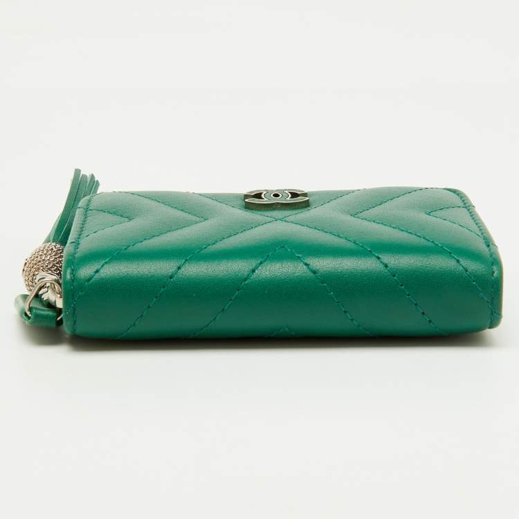 Pre Owned Chanel Green Quilted Leather Tassel Coin Zip Wallet