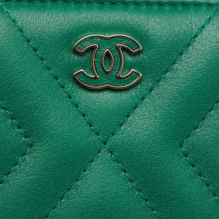Pre Owned Chanel Green Quilted Leather Tassel Coin Zip Wallet