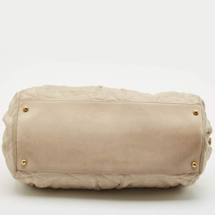 Pre Owned Chanel Off White Quilted Iridescent Leather Chic Quilt Bowling Bag