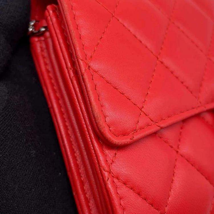 Pre Owned Chanel Red Lambskin Quilted Wallet On Chain 