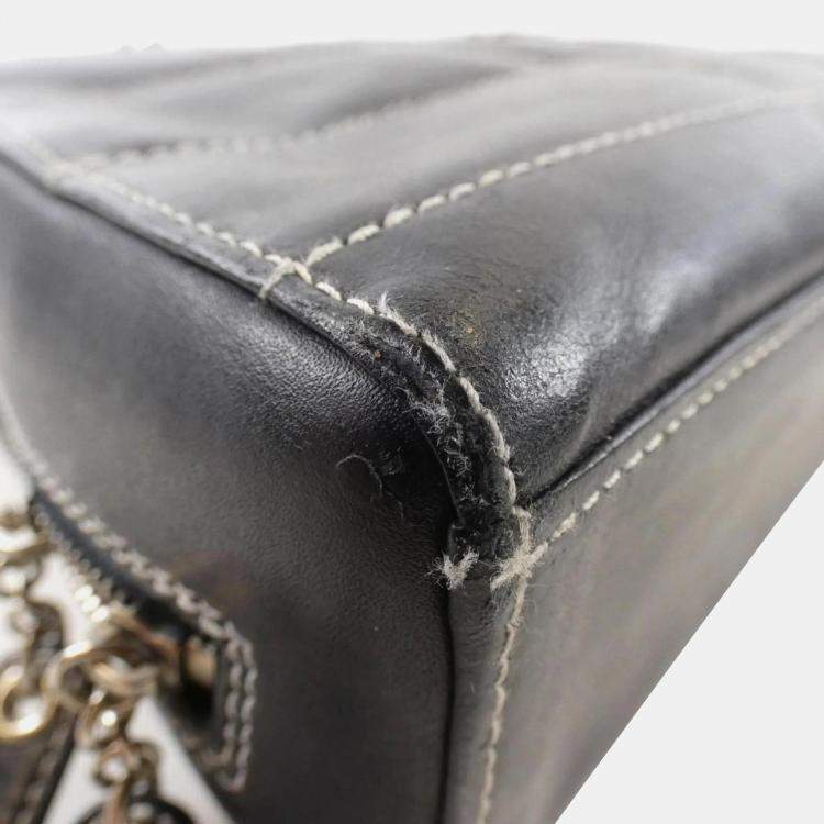 Pre Owned Chanel Black Lambskin Square Stitched Shoulder Bag 