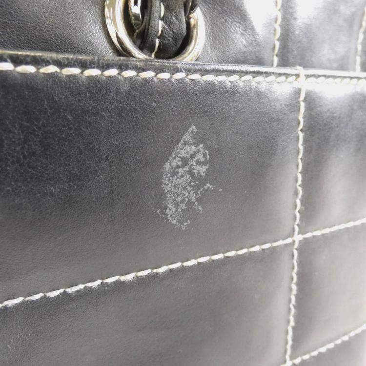 Pre Owned Chanel Black Lambskin Square Stitched Shoulder Bag 