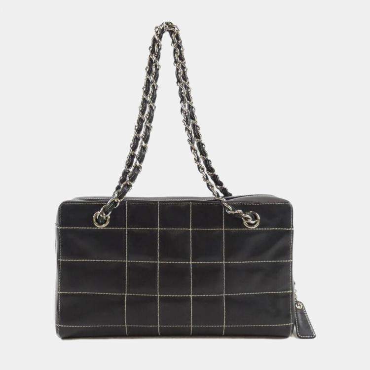 Pre Owned Chanel Black Lambskin Square Stitched Shoulder Bag 