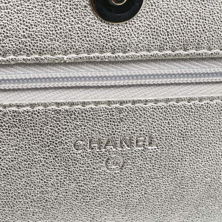 Pre Owned Chanel Silver Quilted Leather CC Wallet On Chain