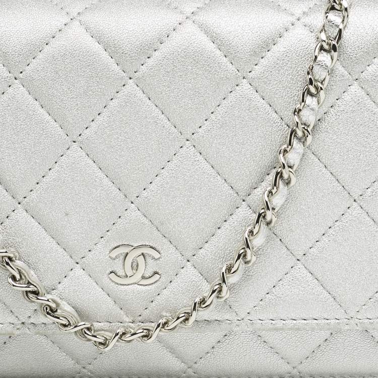 Pre Owned Chanel Silver Quilted Leather CC Wallet On Chain