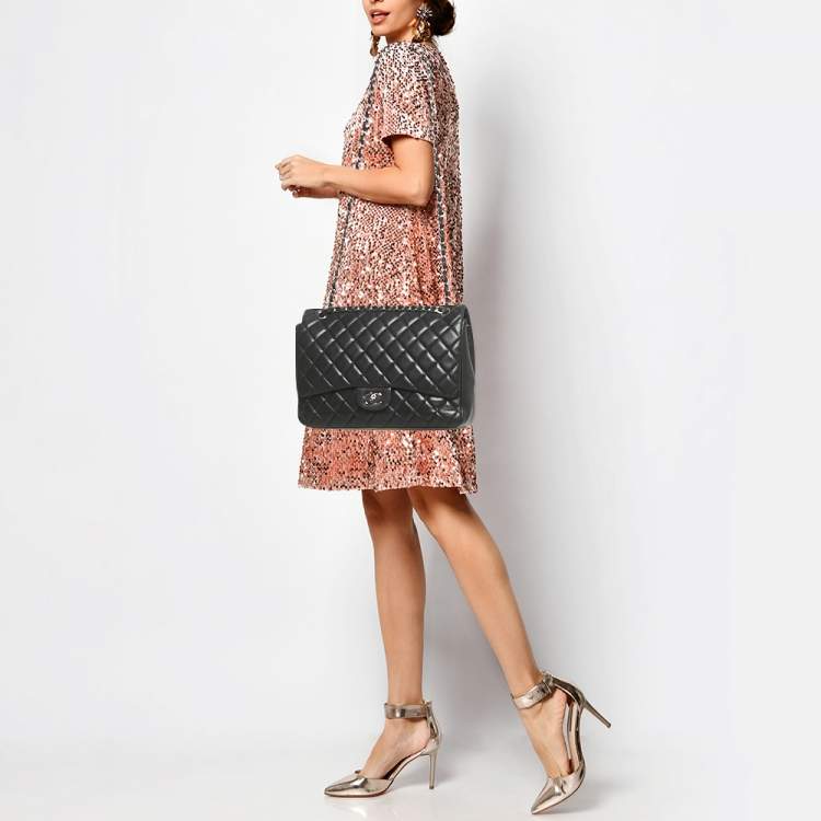 Pre Owned Chanel Black Quilted Leather Maxi Classic Single Flap Bag