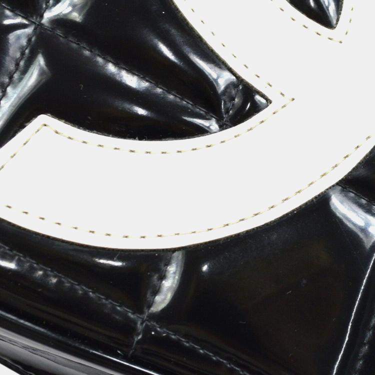 Pre Owned Chanel Black Patent Leather Heart Vanity Handbag