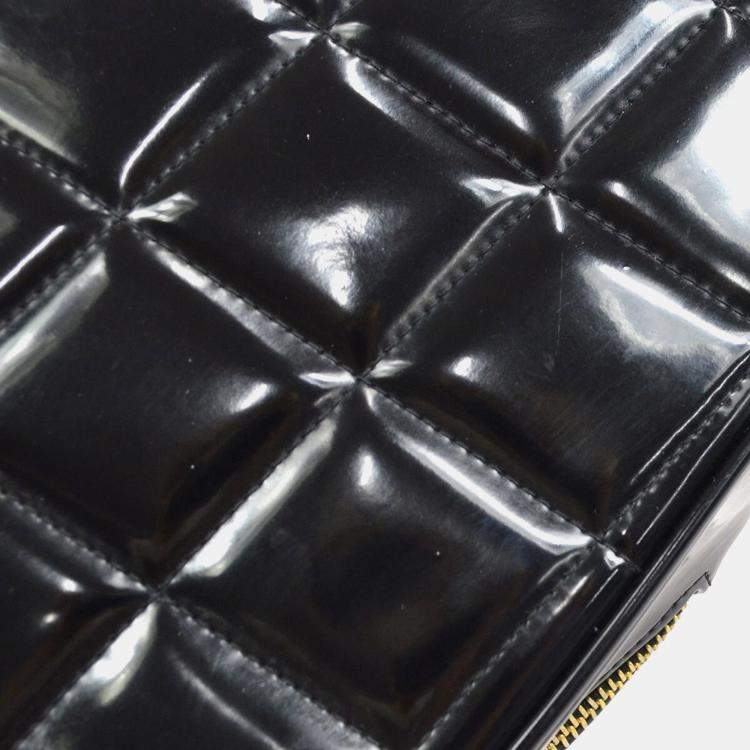 Pre Owned Chanel Black Patent Leather Heart Vanity Handbag