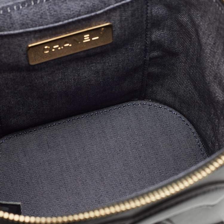 Pre Owned حقيبة شانيل فانتيني سوداء جلد بشعار CC مانيّا