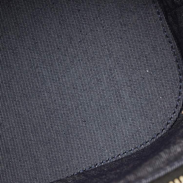 Pre Owned حقيبة شانيل فانتيني سوداء جلد بشعار CC مانيّا