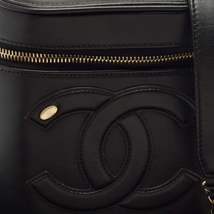 Pre Owned حقيبة شانيل فانتيني سوداء جلد بشعار CC مانيّا