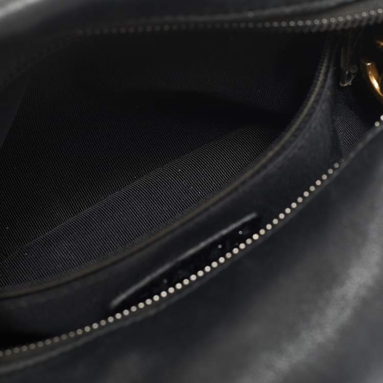Pre Owned Chanel Black Leather Chain Signature Bag