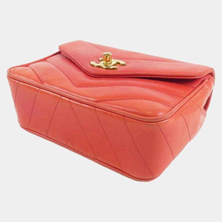Pre Owned Chanel Red Chevron Quilted Lambskin Square Mini Flap Bag
