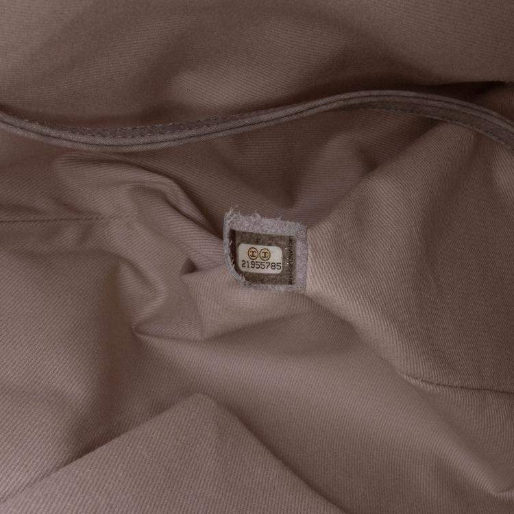 Pre Owned Chanel Grey Quilted Iridescent Calfskin Shopping in Chains Tote