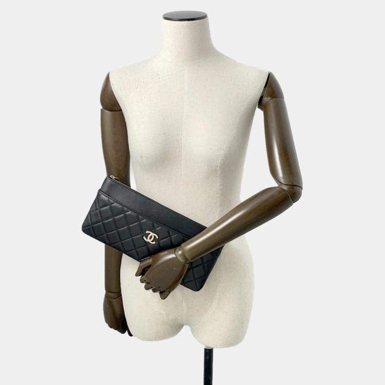 Pre Owned Chanel Black Lambskin Matelasse Clutch Bag 