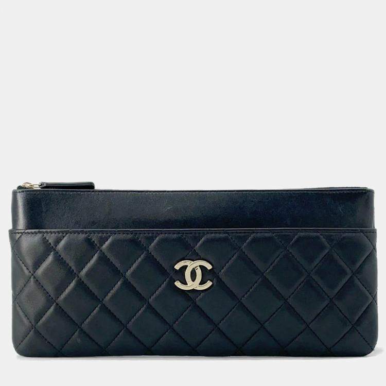 Pre Owned Chanel Black Lambskin Matelasse Clutch Bag 
