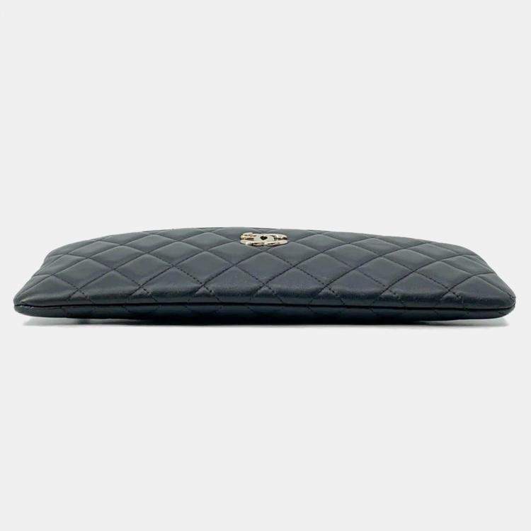 Pre Owned Chanel Black Lambskin Matelasse Clutch Bag 