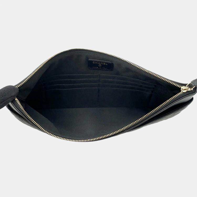 Pre Owned Chanel Black Lambskin Matelasse Clutch Bag 