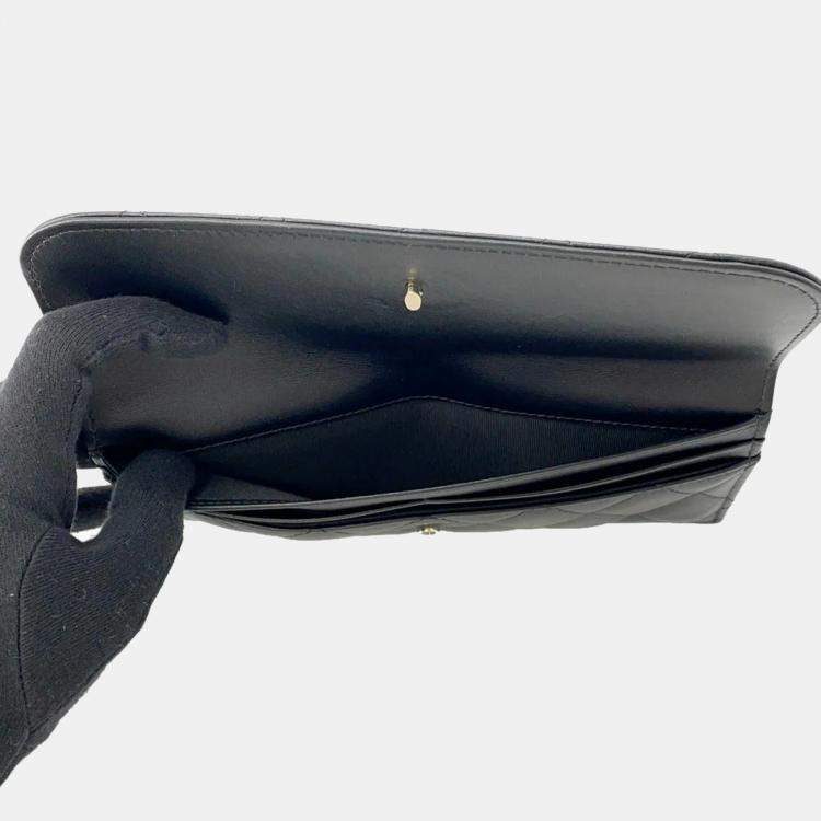 Pre Owned Chanel Black Lambskin Matelasse Clutch Bag 