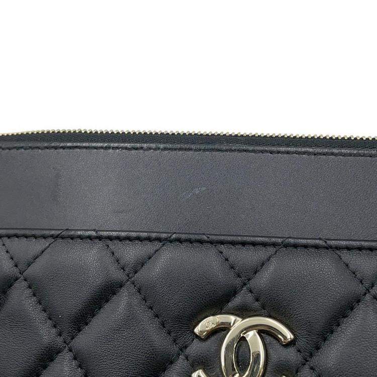 Pre Owned Chanel Black Lambskin Matelasse Clutch Bag 
